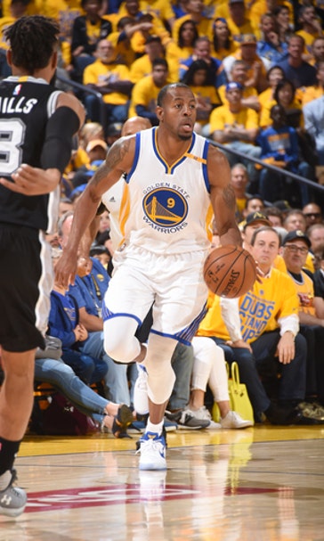 Warriors reach agreements with Andre Iguodala, David West